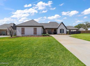 102 Twain Trl, Clinton, MS 39056