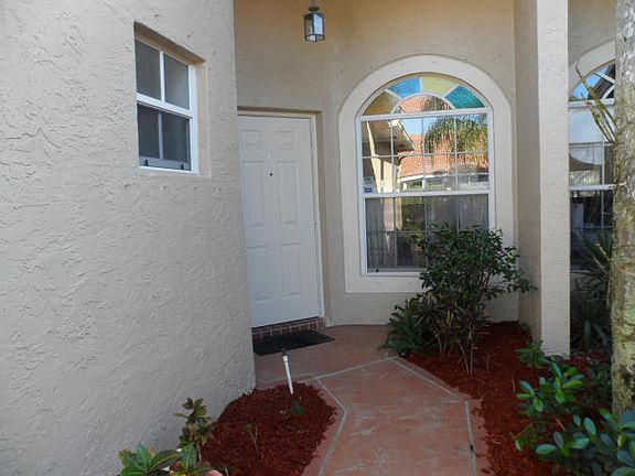 4th image of 2725 Castle Creek Ln