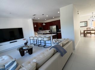 565 NW 35th Ln, Boca Raton, FL 33431