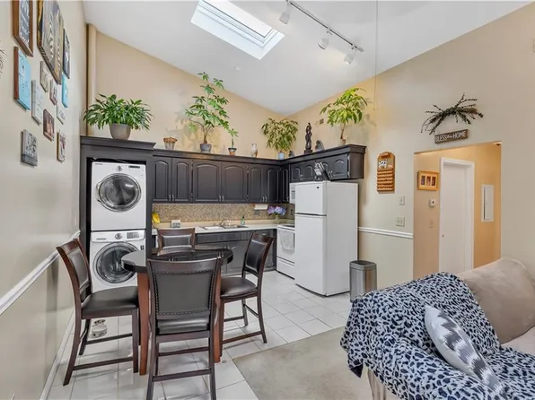 285 Hill St APT 10, Coventry, RI 02816