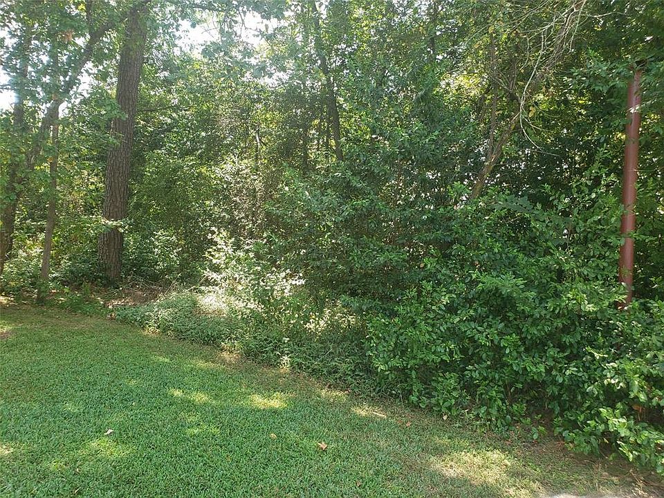 1st image of 121 Springs Edge Dr