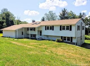 310 Ledgewood Rd, Watertown, CT 06795