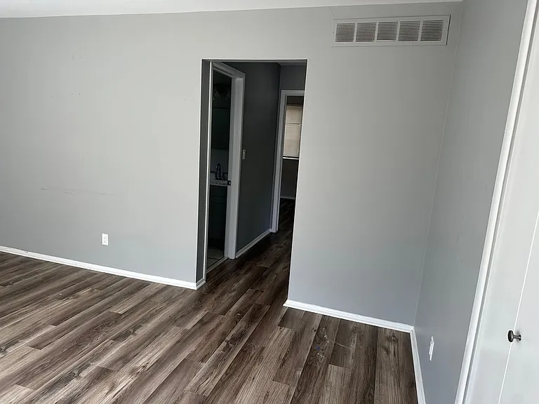 754 Panorama Dr — Photo 9