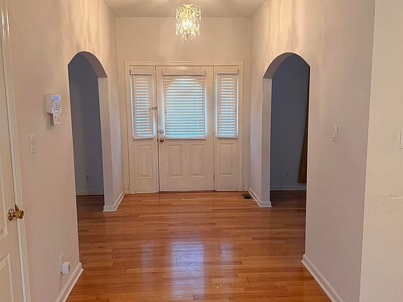 3rd image of 2960 Sunshine Rd