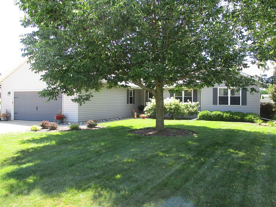 1st image of 579 Thornberry Ct