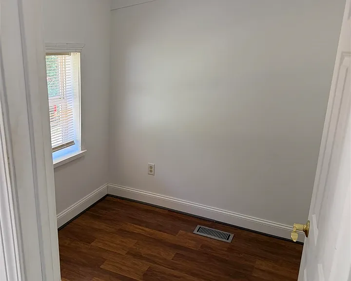 1044 Fair St — Photo 9