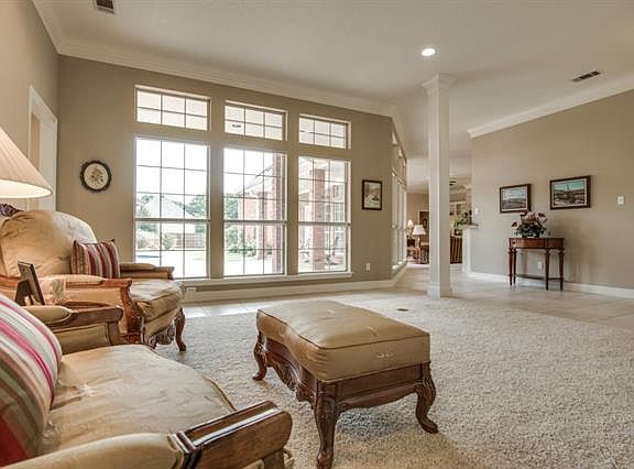 5th image of 6005 Hillbrook Dr