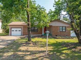 921 Cedar Ln, Fort Smith, AR 72908