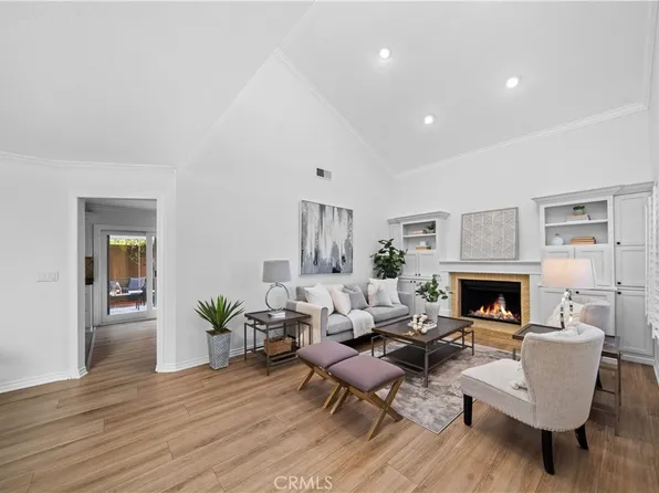 2 Hickory, Irvine, CA 92614