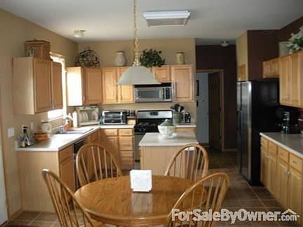5th image of 2110 Petersen Dr