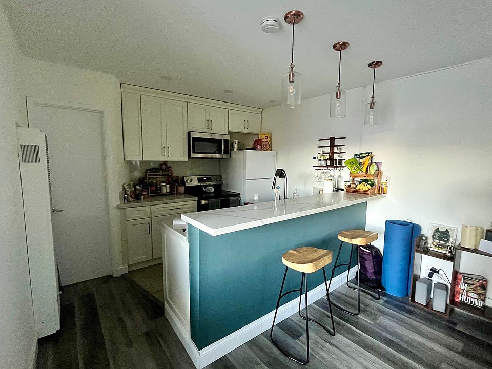 1st image of 1428 Madison St APT 305