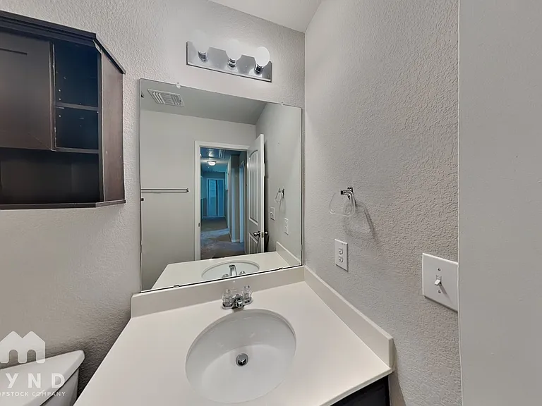 717 Pinnacle Dr — Photo 15
