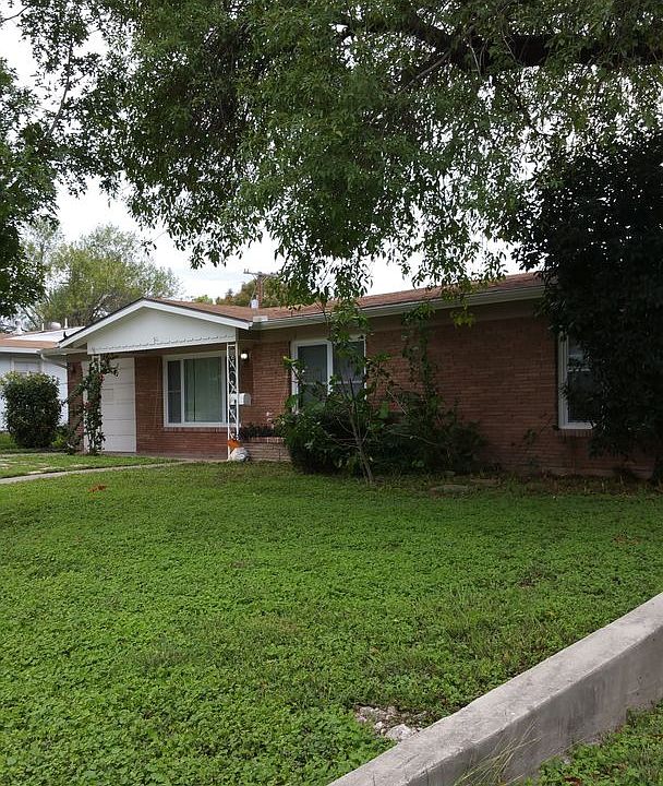 1st image of 311 Waxwood Ln