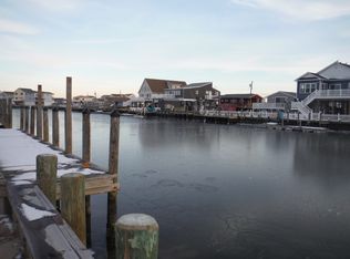 350 Kingfisher Rd, Tuckerton, NJ 08087