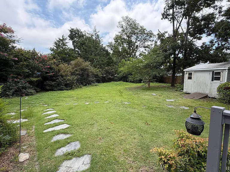 193 Amelia Dr W — Photo 30
