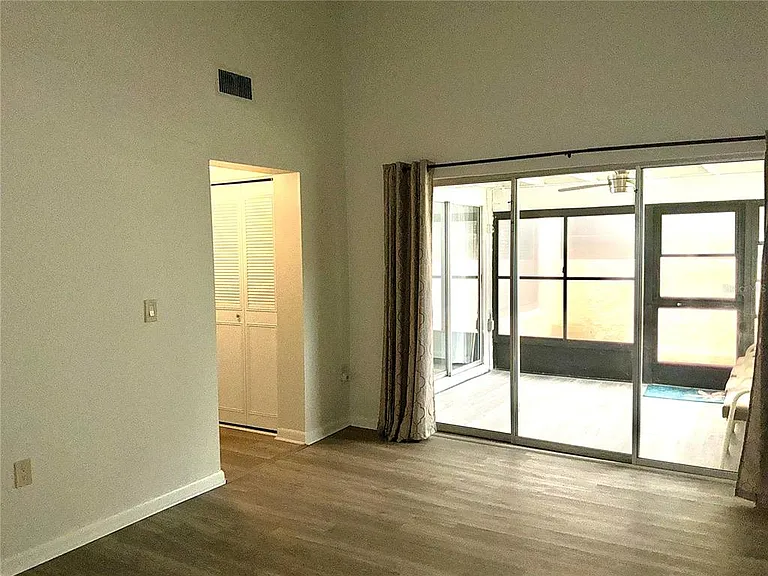 2207 Belleair Rd #B22 — Photo 9