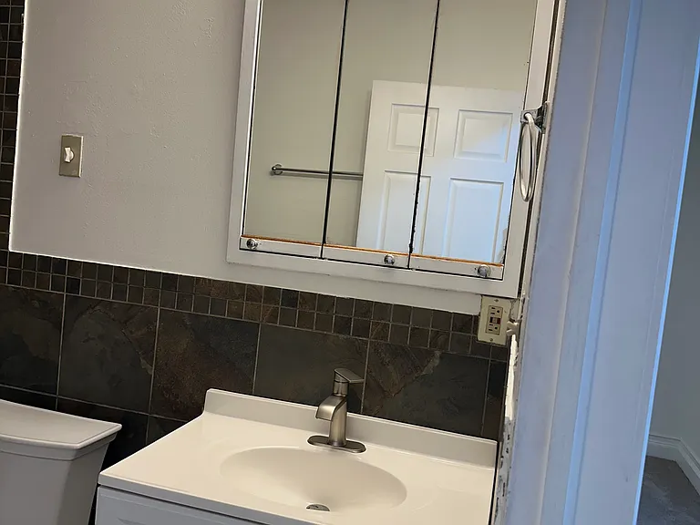 2609 Fremont Ave S #14 — Photo 6