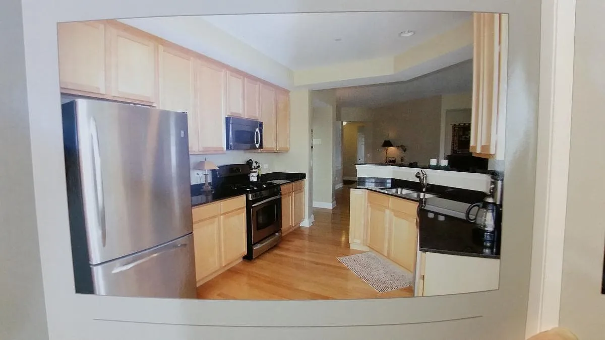 3 bed, 2450 sqft, $4,100 — Photo 4