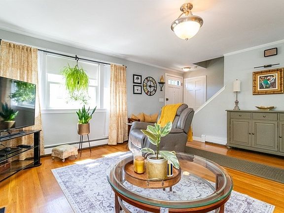 4th image of 35 Rosaria St