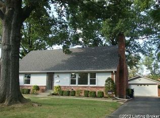 806 Stivers Rd, Woodlawn Park, KY 40207