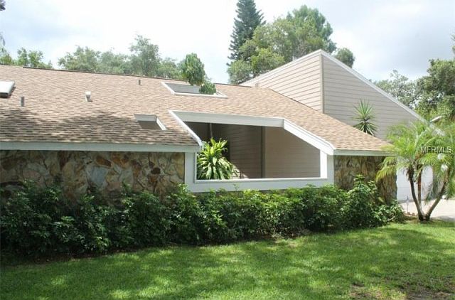 1st image of 9 Villa Ct