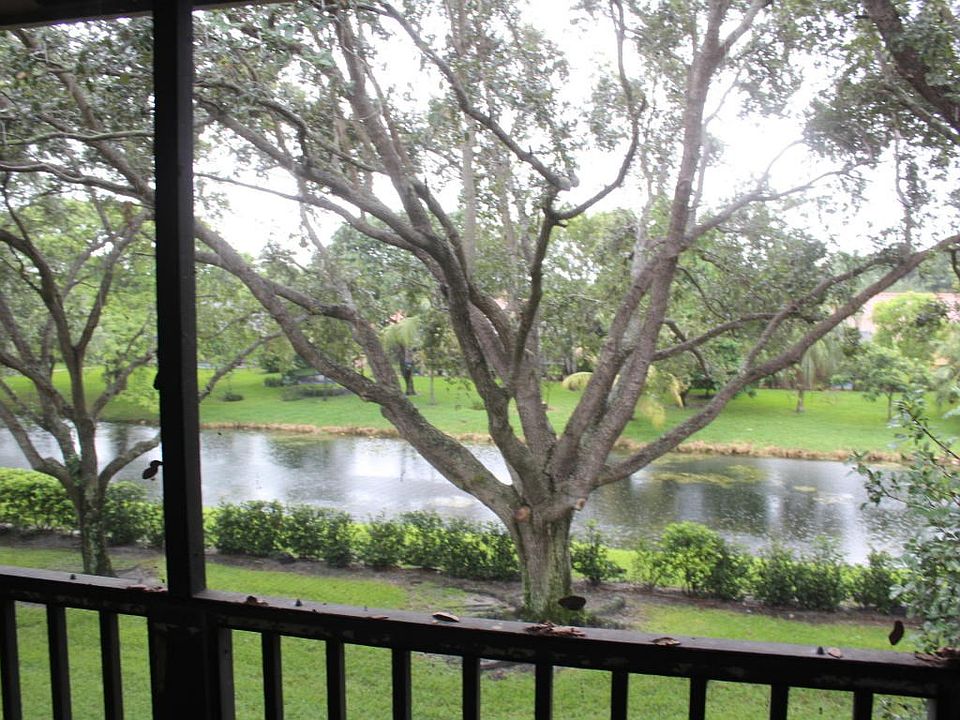 Balcony looking forward