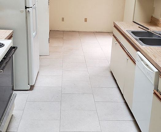 3rd image of 12604 Huckleberry Finn Dr
