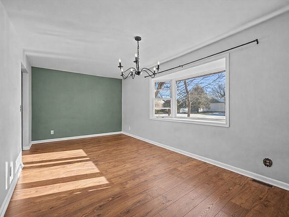 2nd image of 250 N View St