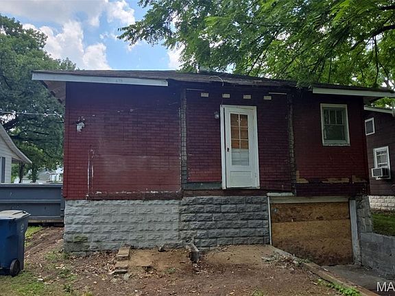 4th image of 3328 Oakland Ave