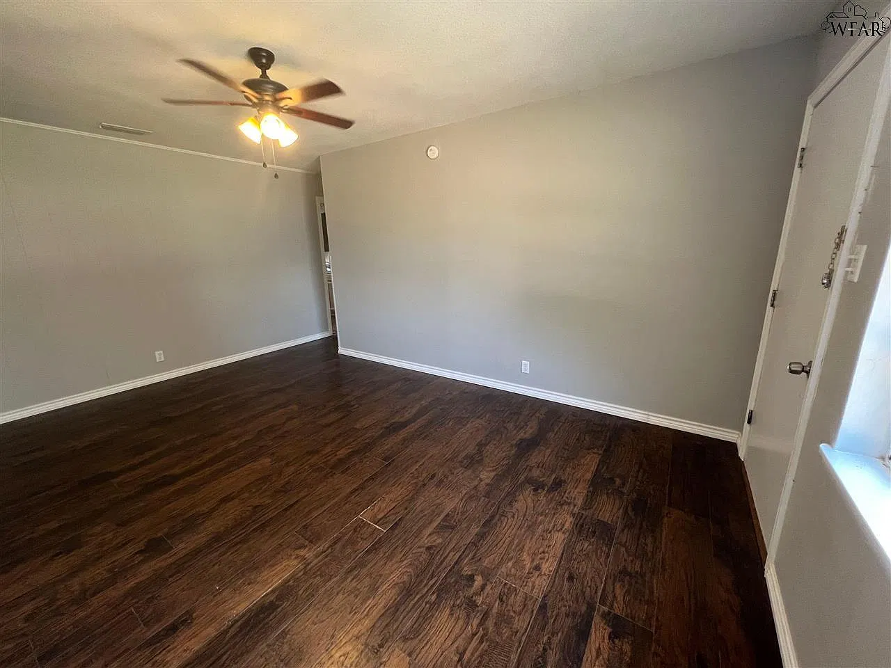 3 bed, 1.0 bath, 934 sqft, $1,095 — Photo 4