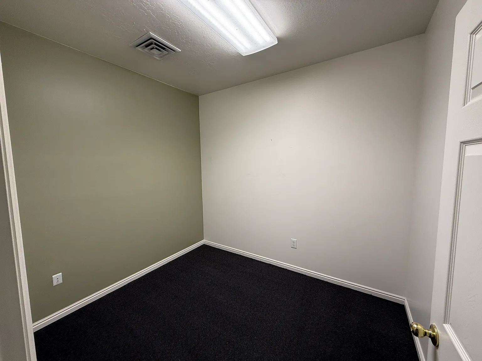6 bed, 1100 sqft, $1,500 — Photo 4