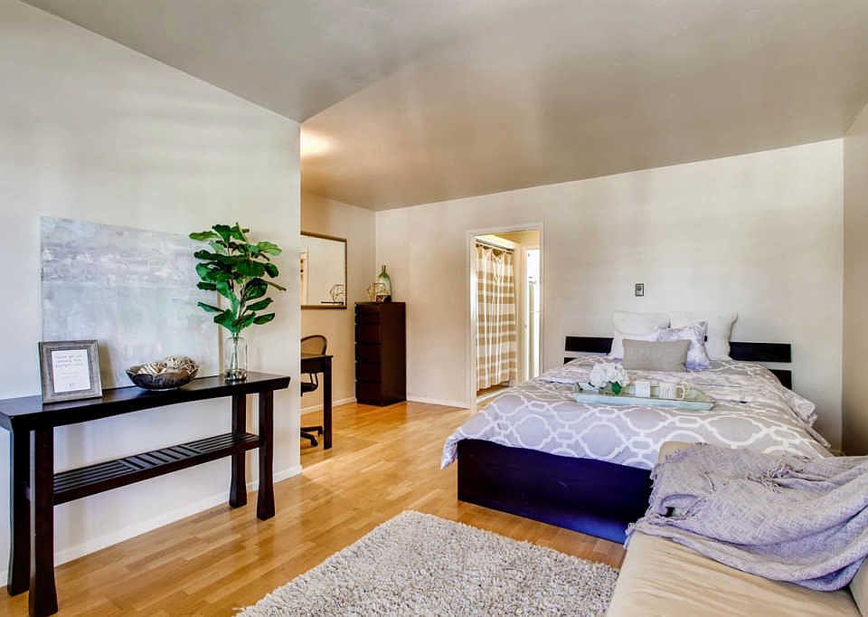 1st image of 415 Gravilla St Unit 25