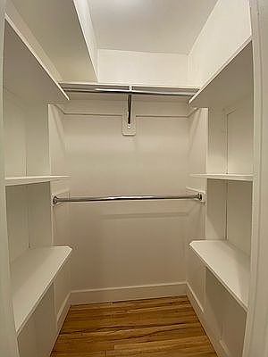 3rd image of 207 E 37th St APT 4D