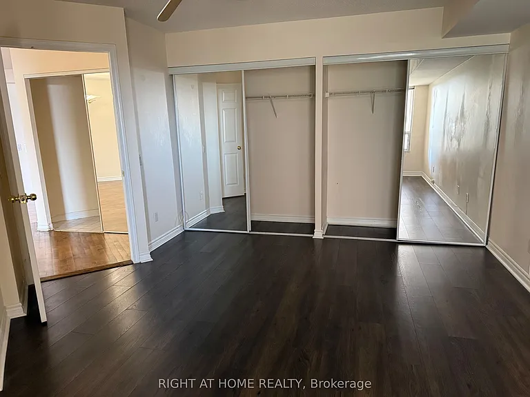 35 Kingsbridge Garden Cir #601 — Photo 17