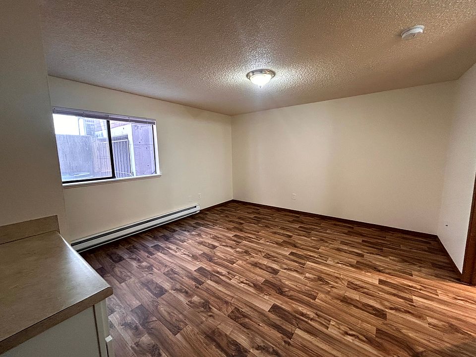 1st image of 5222 University Way NE APT 101A
