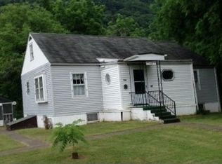 504 Central Ave, Renovo, PA 17764