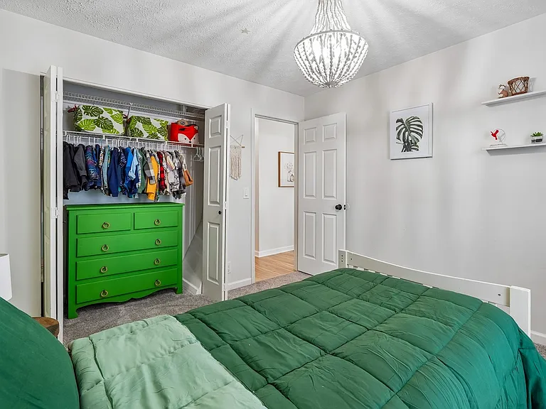 3529 Thornehill Dr — Photo 3