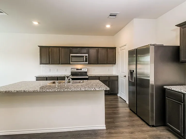 3124 Glazner Dr — Photo 4