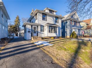 230 Laurelton Rd, Rochester, NY 14609