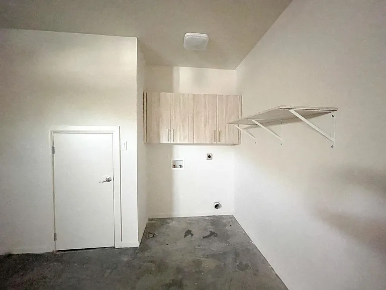 8101 N 23rd St #7 — Photo 31