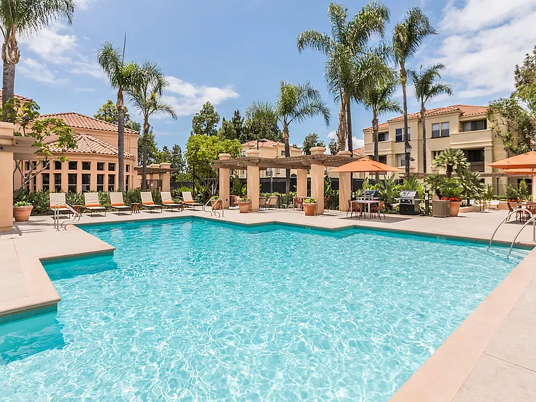 San Mateo Apartment Homes — Photo 6
