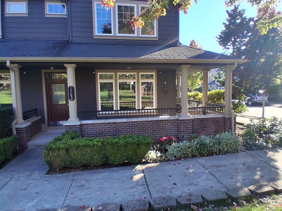 1st image of 1782 10th Ave NE