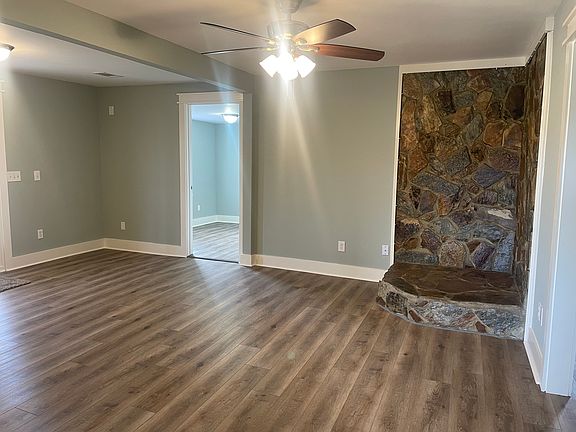4th image of 3408 Bradenton Ave