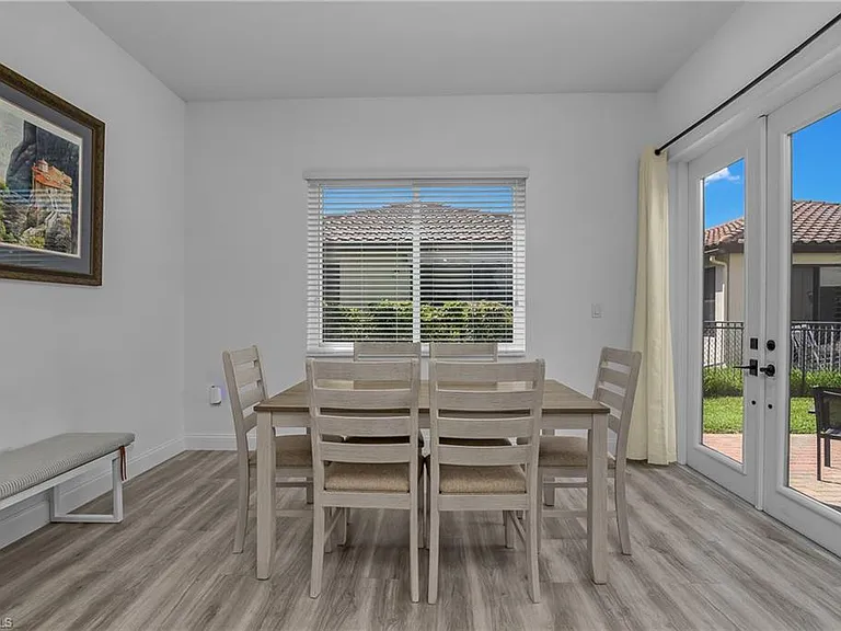 5396 Cameron Dr — Photo 17