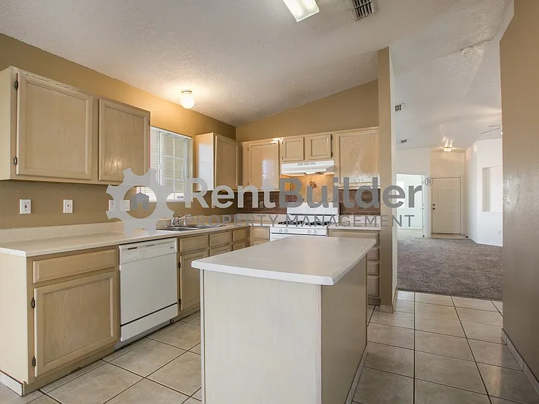 10749 Capricorn Pl NW — Photo 11