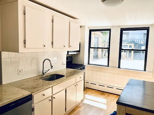 Rented by REAL New York | media 11