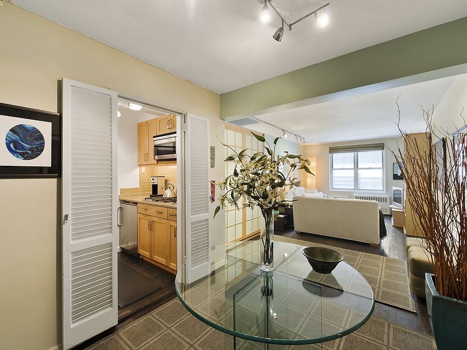 2nd image of 408 W 34th St APT 6J