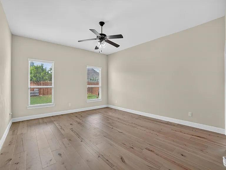 10712 Troutt Dr — Photo 21