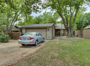 13515 Fox Hollow Rdg, Oklahoma City, OK 73131