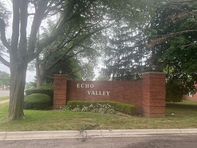 27690 E Echo Valley UNIT 227, Farmington Hills, MI, 48334